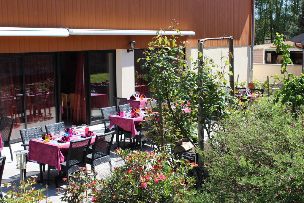 Le Champ Des Lys Hotel Amancey Eksteriør billede