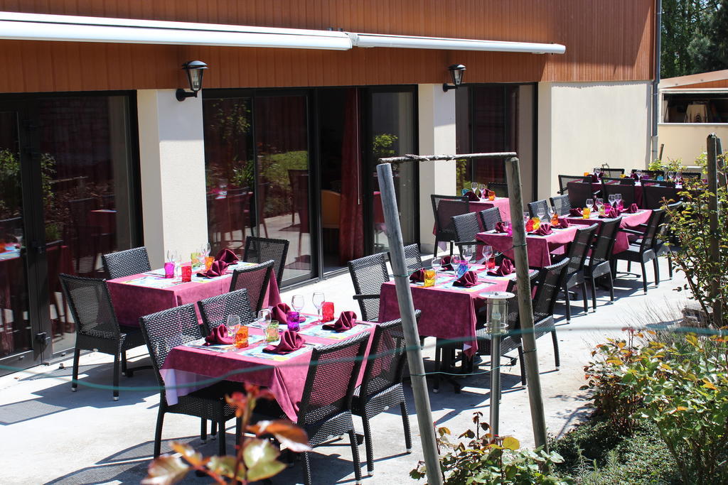 Le Champ Des Lys Hotel Amancey Eksteriør billede