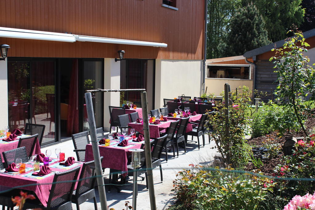 Le Champ Des Lys Hotel Amancey Eksteriør billede