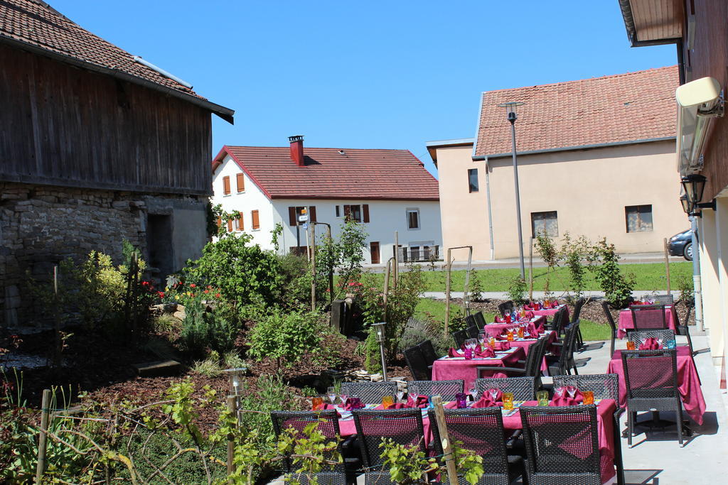 Le Champ Des Lys Hotel Amancey Eksteriør billede