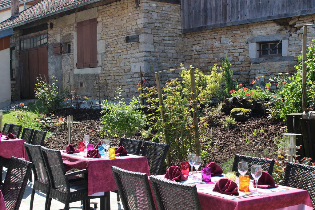 Le Champ Des Lys Hotel Amancey Eksteriør billede
