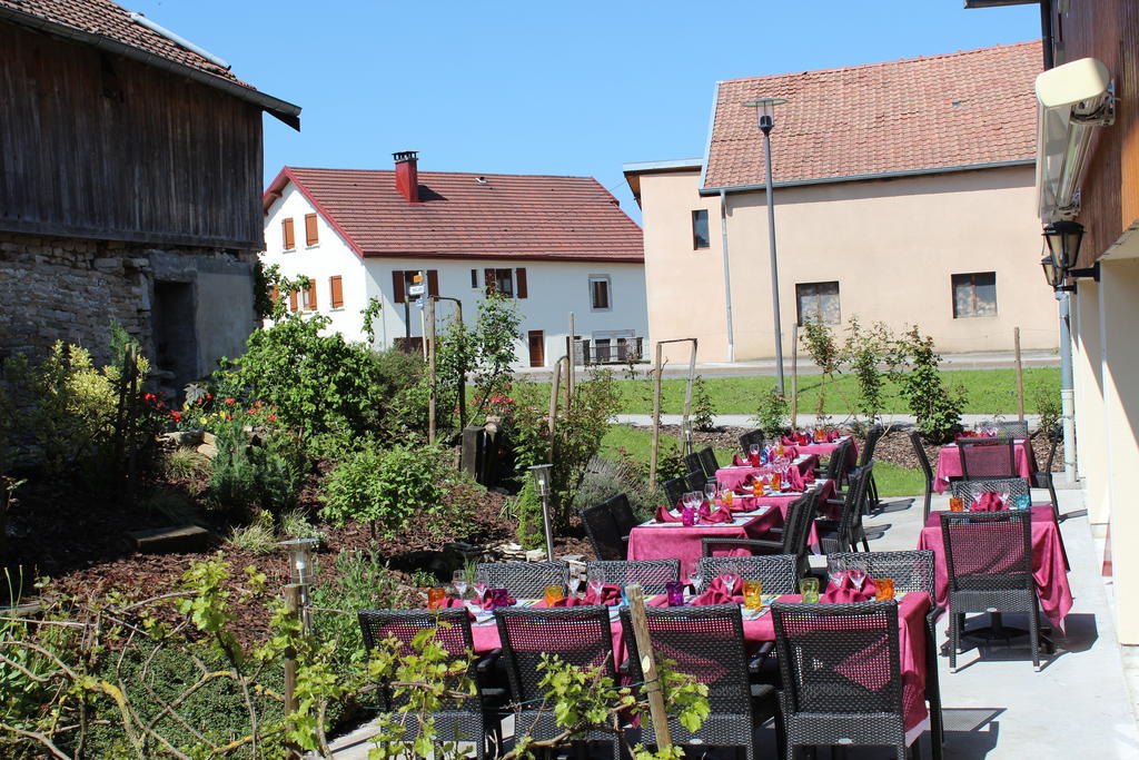 Le Champ Des Lys Hotel Amancey Eksteriør billede