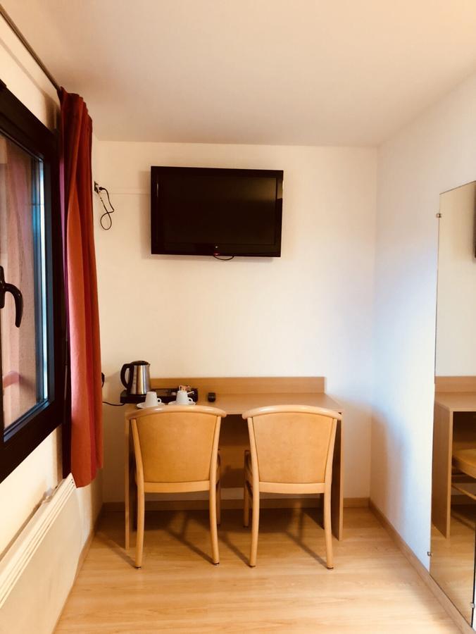 Le Champ Des Lys Hotel Amancey Eksteriør billede